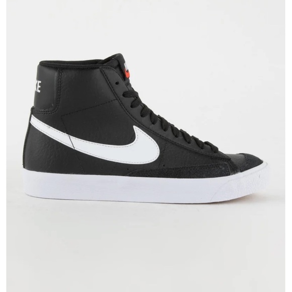 Boys Nike Blazer Mid ‘77 - Picture 2 of 7